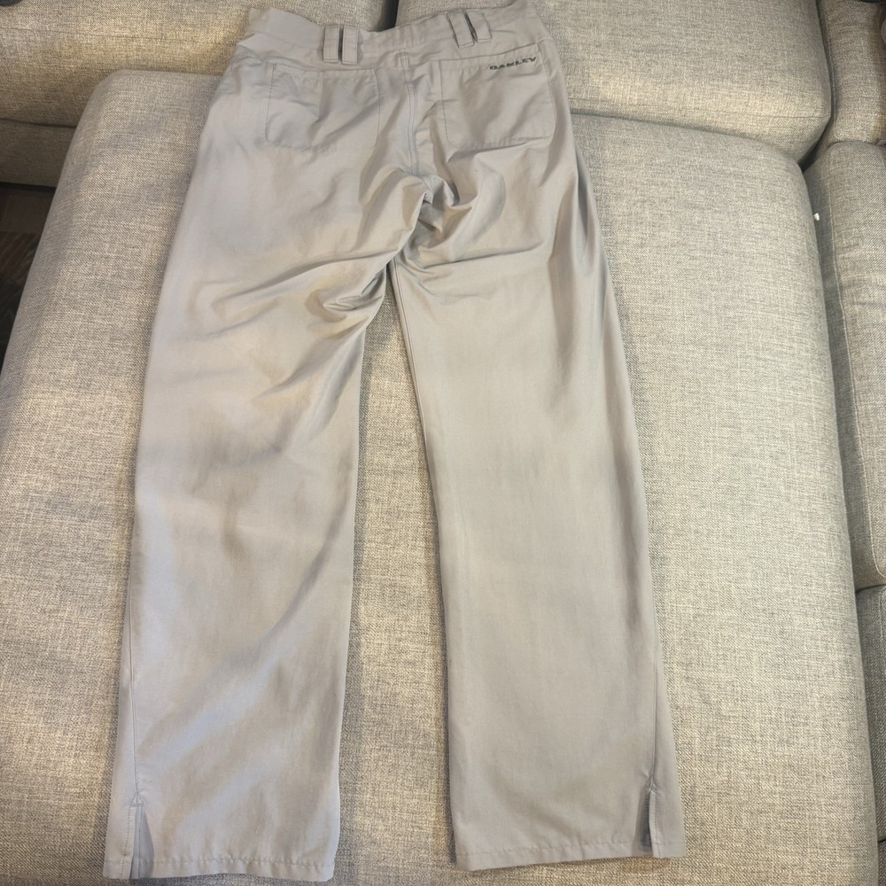 Oakley Golf Pants Mens 30x32 Gray Performance Stretch Lightweight Flat - Picture 2 of 14